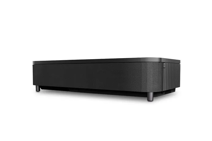 Epson LS800 có chân chỉnh đa điểm giúp căn hình vuông góc Cận cảnh máy chiếu Epson LS800 siêu gần 4K với chân chỉnh đa điểm