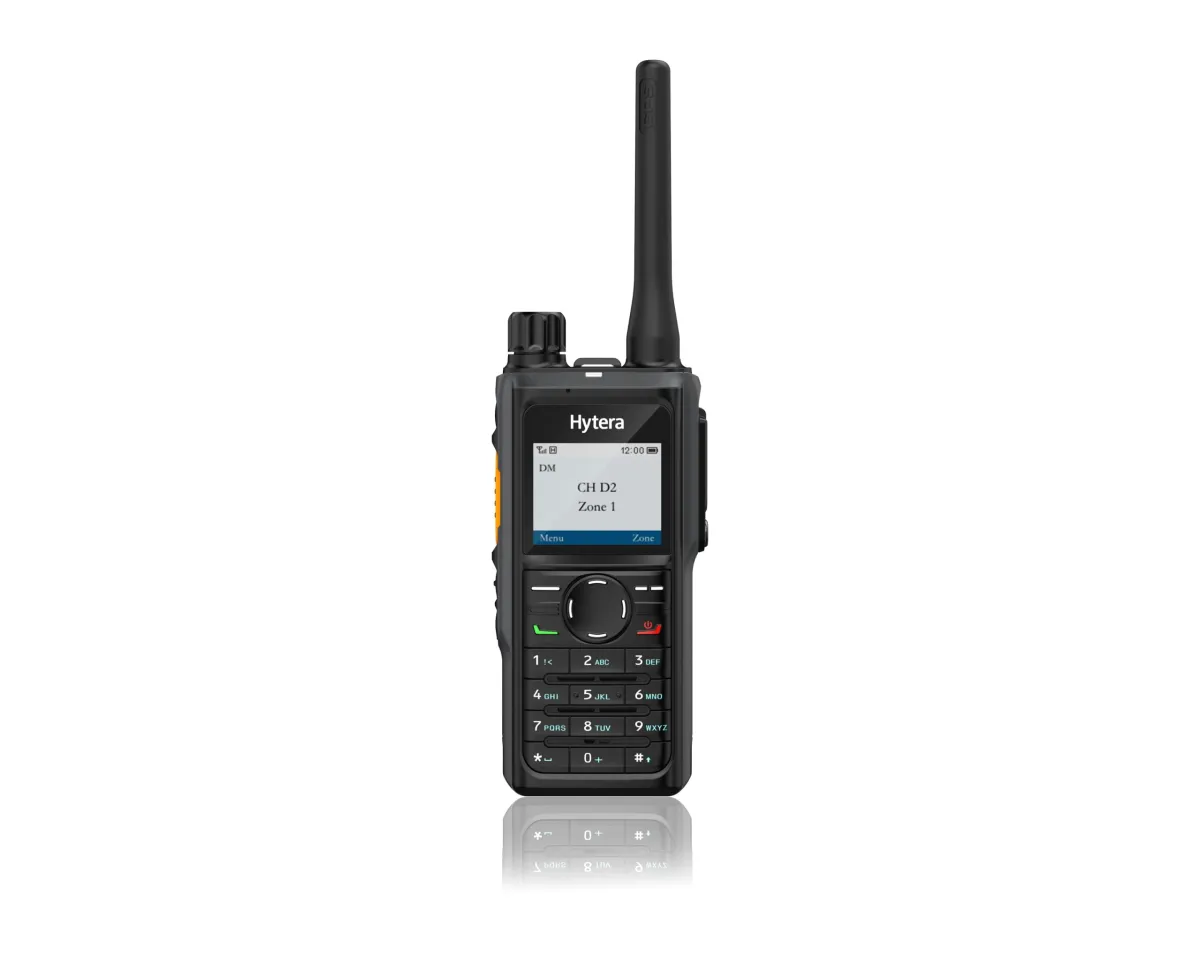 Màn hình màu 1.8 inch của Hytera HP685 dễ đọc dưới ánh sáng mặt trời Bộ đàm Hytera HP685 mặt trước màn hình màu và bàn phím