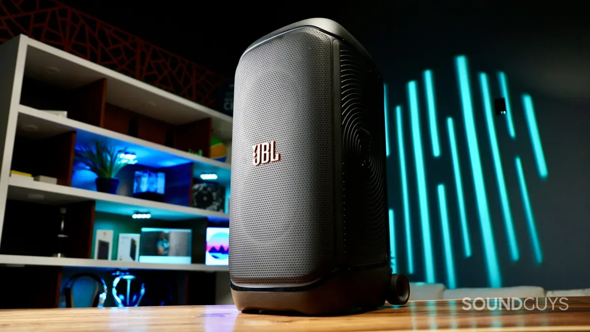 Trải nghiệm loa JBL PartyBox Stage 320 tại sự kiện sân vườn Loa JBL PartyBox Stage 320 dùng cho tiệc ngoài trời