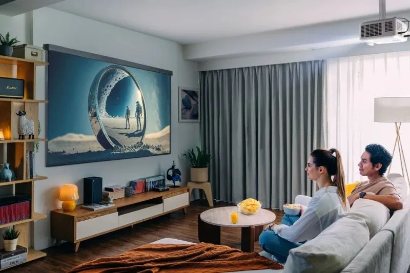Máy chiếu ViewSonic LX700-4K chơi game màn lớn 4K