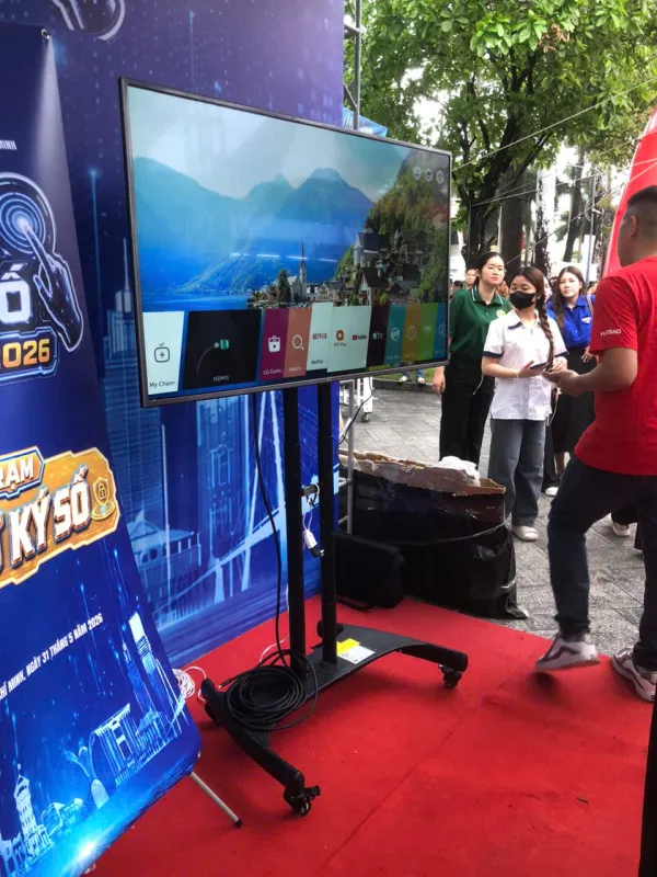 Cho thuê tivi 43 inch tại Hội chợ