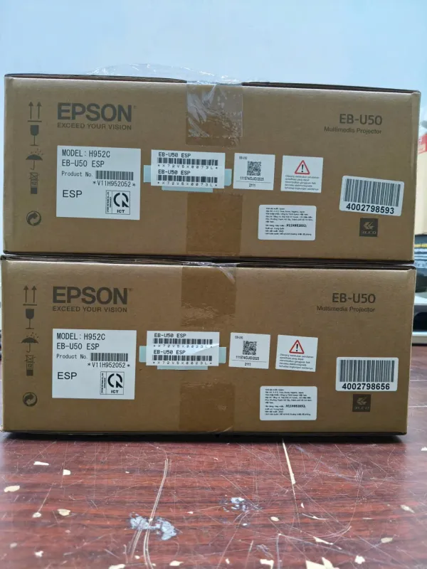 M&aacute;y chiếu Epson EB-U50