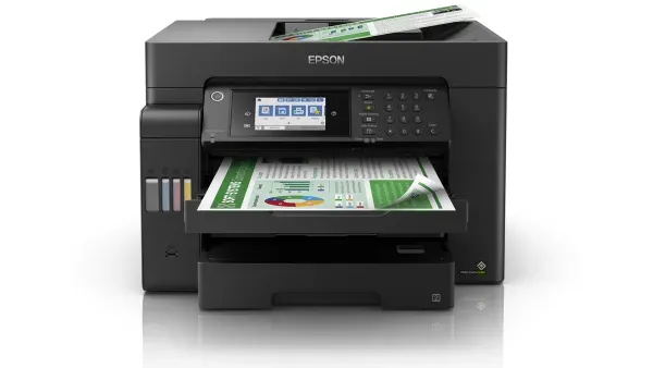 Bình mực bù dung tích lớn của Epson EcoTank ET-3850 giúp giảm chi phí mỗi trang Cận cảnh hệ thống bình mực bù và bảng điều khiển của máy in Epson EcoTank ET-3850