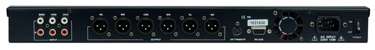 Mặt sau THINUNA KP-100 với các cụm cổng vào RCA và nhiều ngõ ra tín hiệu cho dàn karaoke