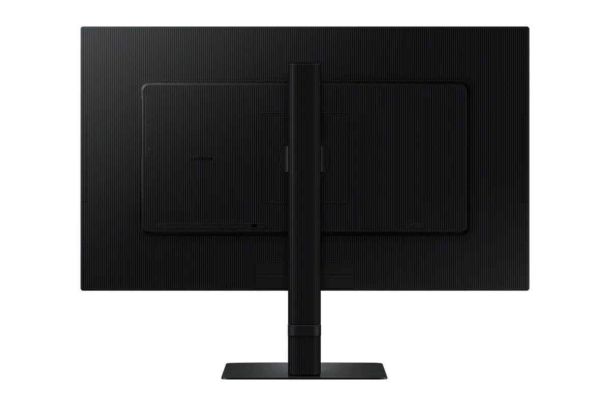 Cổng USB-C 90W và chân đế công thái học của Samsung ViewFinity S8 Màn hình Samsung ViewFinity S8 cổng USB-C chân đế công thái học