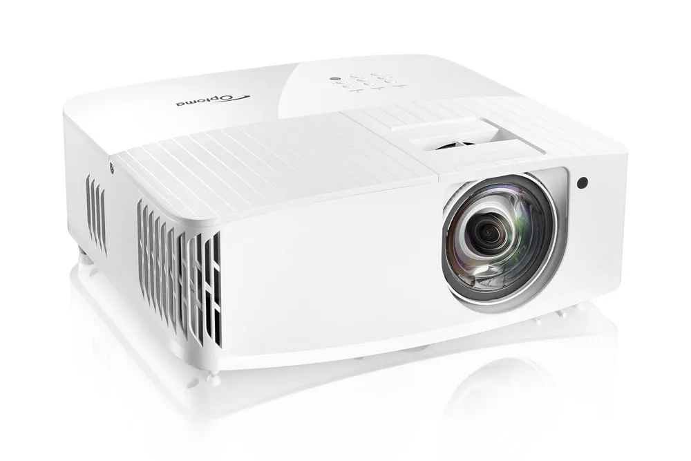 Optoma GT2160HDR chiếu hình tới 300 inch trong không gian gần Máy chiếu Optoma GT2160HDR chiếu màn hình lớn cho phòng game