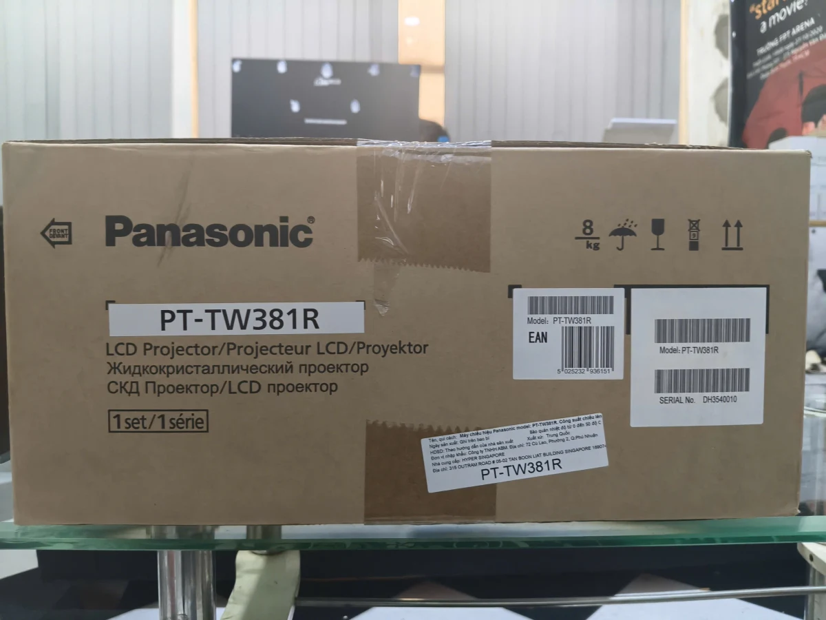 Máy chiếu Panasonic PT-TW381R thực tế - hàng có sẵn tại shop Máy chiếu Panasonic PT-TW381R thực tế - hàng có sẵn tại shop