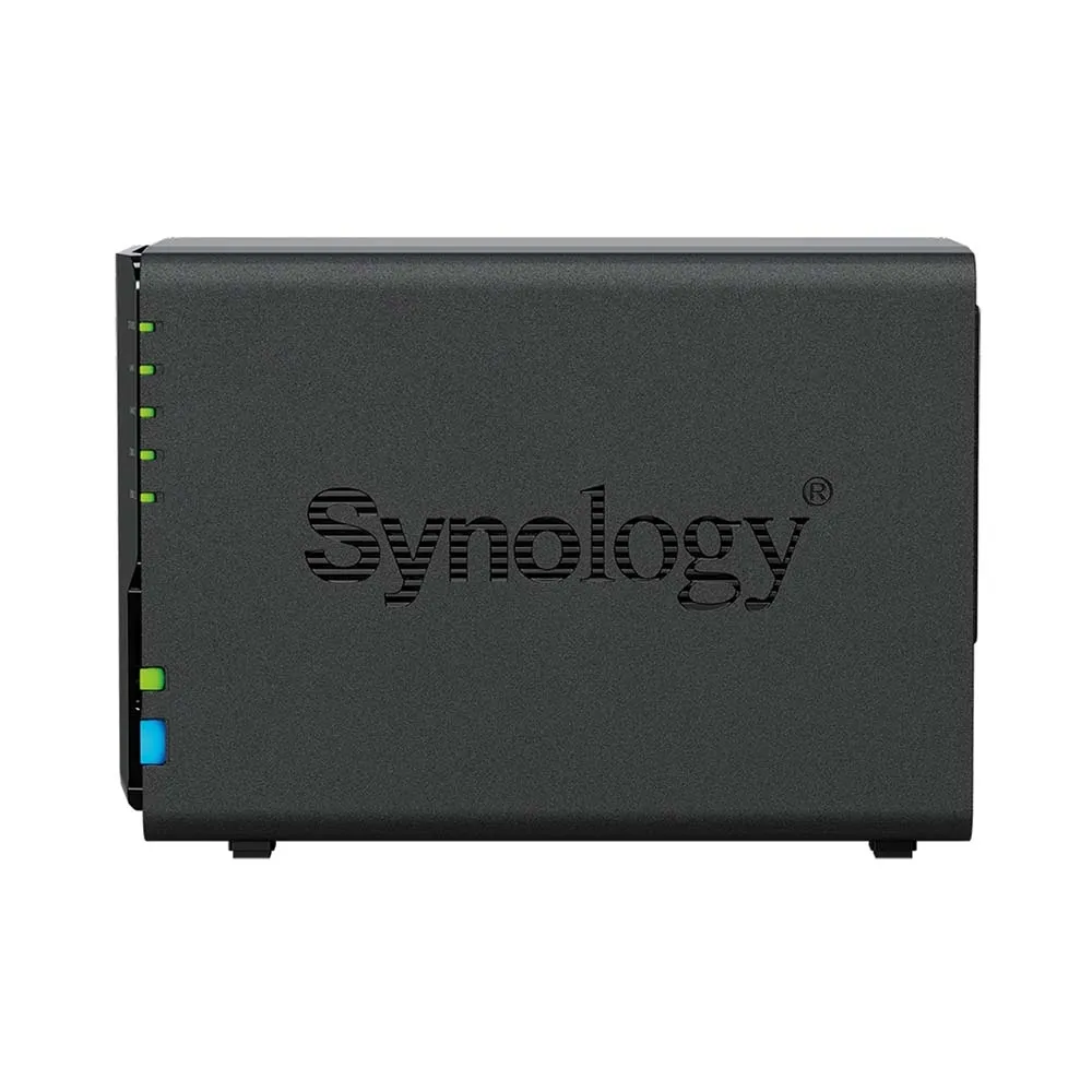 Synology DS224+ - lưu trữ tập trung cho văn phòng nhỏ Synology DS224+ đặt trên bàn làm việc
