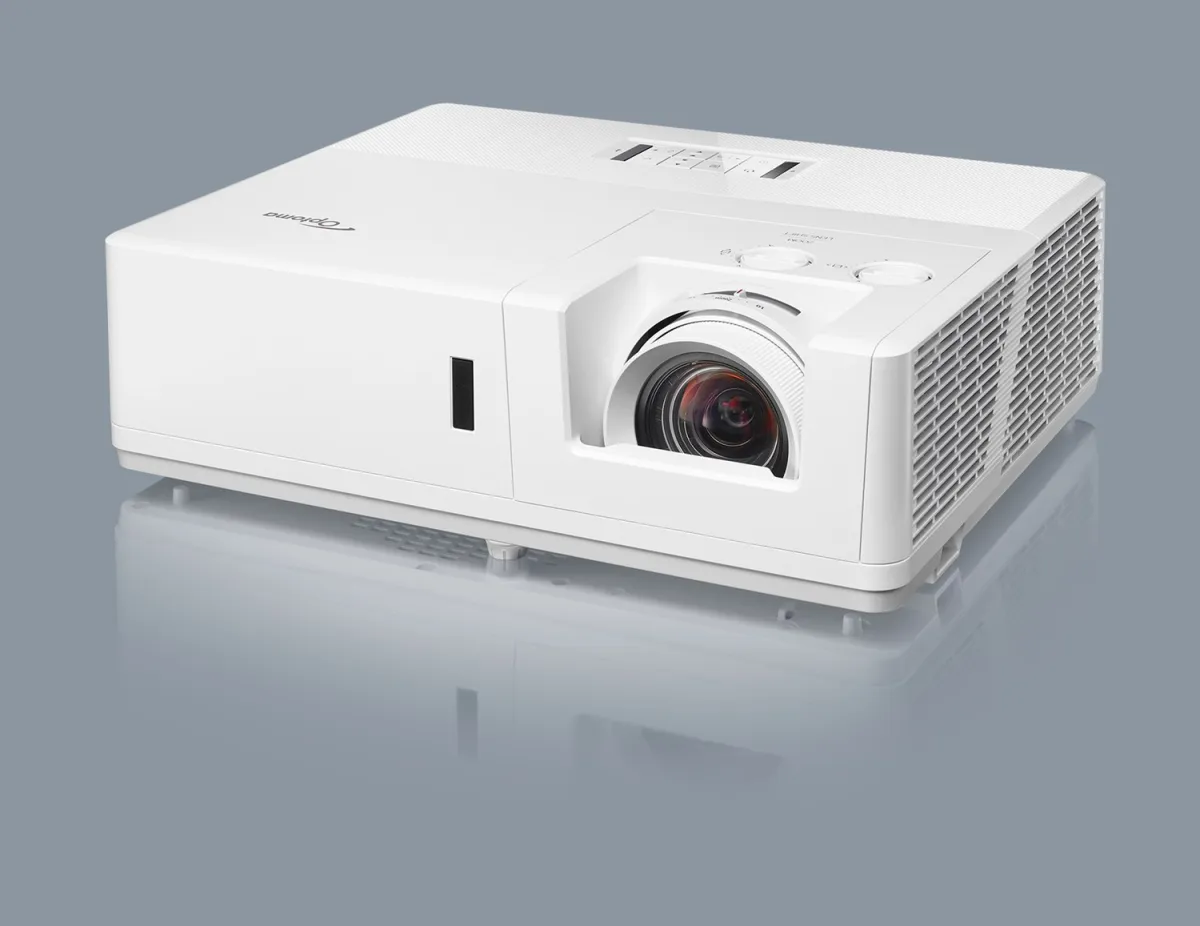 Máy chiếu Optoma ZU707T DLP laser WUXGA 7.000 lumens lắp đặt Máy chiếu laser Optoma ZU707T góc nghiêng mặt trước lộ ống kính