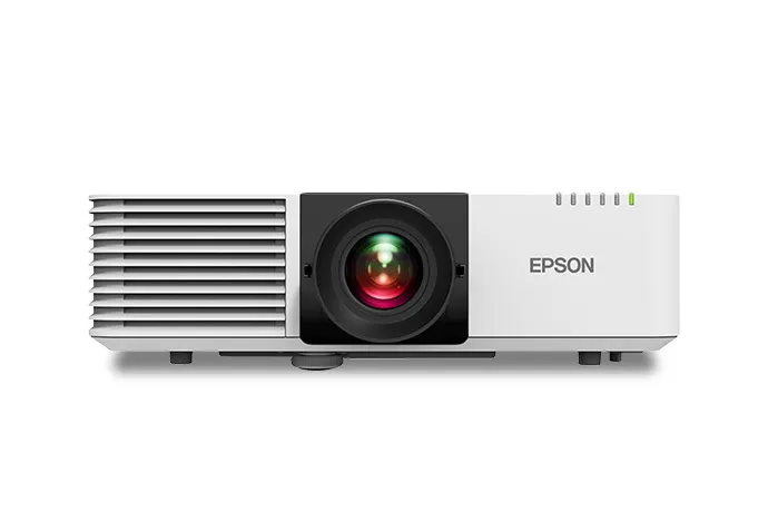 Máy chiếu Epson EB-L530U laser 3LCD WUXGA 5200 lumens cho hội trường Máy chiếu Epson EB-L530U nhìn chính diện mặt trước với ống kính