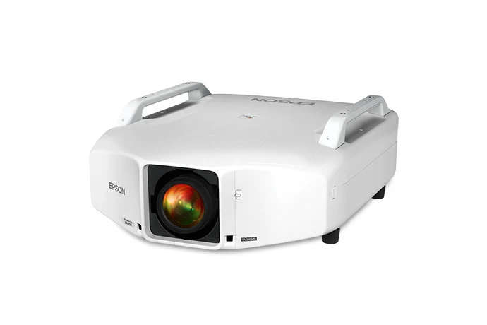 Máy chiếu Epson EB-Z9900WNL góc nghiêng trái - thân máy trắng có tay xách, ống kính rời