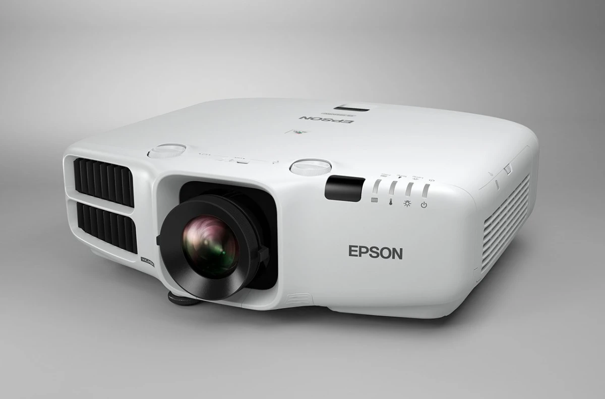 Máy chiếu cũ Epson EB-G6770WU nhìn từ trên - bảng điều khiển