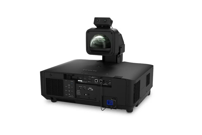 Epson EB-PQ2220B gắn camera PixAlign và ống kính rời interchangeable - cận cảnh ngàm ống kính