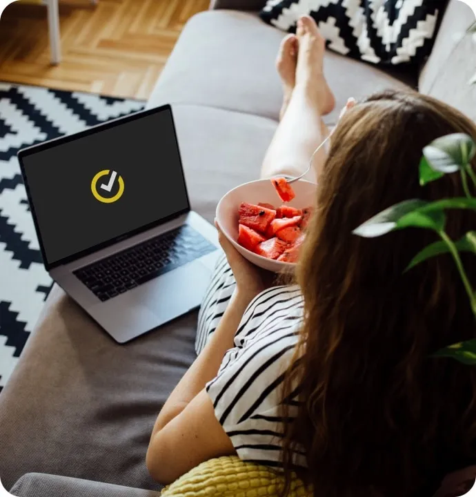 Norton 360 Deluxe 2025 bảo vệ 5 thiết bị Windows macOS Android iOS