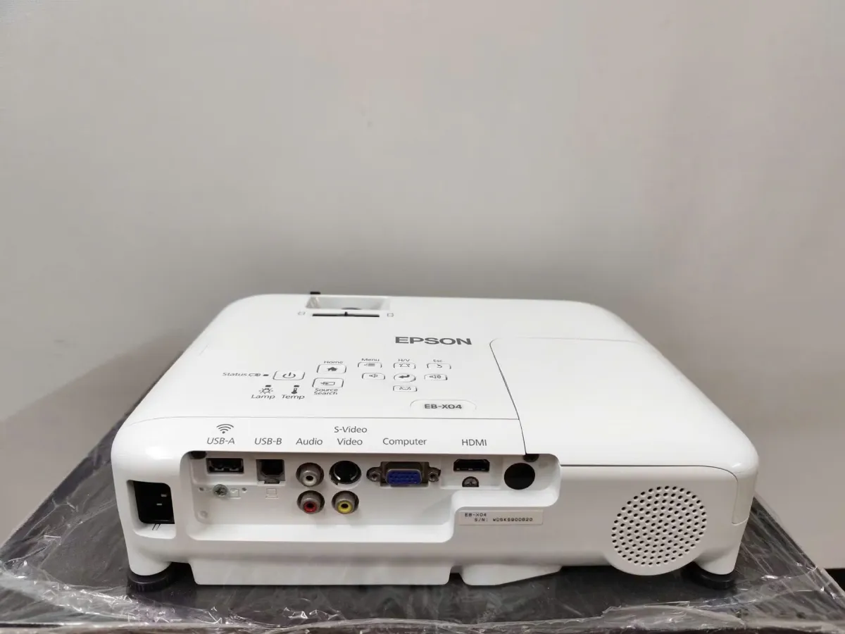 Epson EB-X04 cũ - HDMI, VGA, USB Display, audio RCA Máy chiếu cũ Epson EB-X04 cổng kết nối HDMI VGA USB