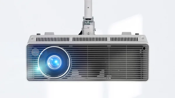 LG ProBeam BU60RG 6000 ANSI lumens - sáng rõ trong phòng có đèn