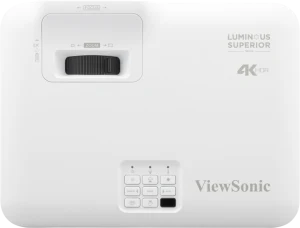Mặt trên máy chiếu ViewSonic LSD500-4K - vòng zoom/focus, bảng điều khiển, huy hiệu Luminous Superior 4K HDR