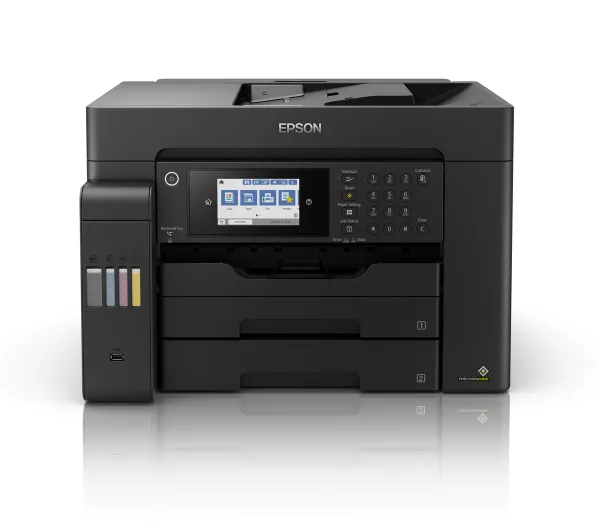 Epson L15150 góc nghiêng phía trước với màn hình cảm ứng 4.3 inch