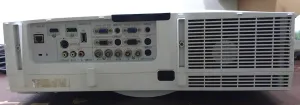 Máy chiếu cũ NEC NP-PA550W - 3LCD WXGA 5.500 lumens lắp đặt