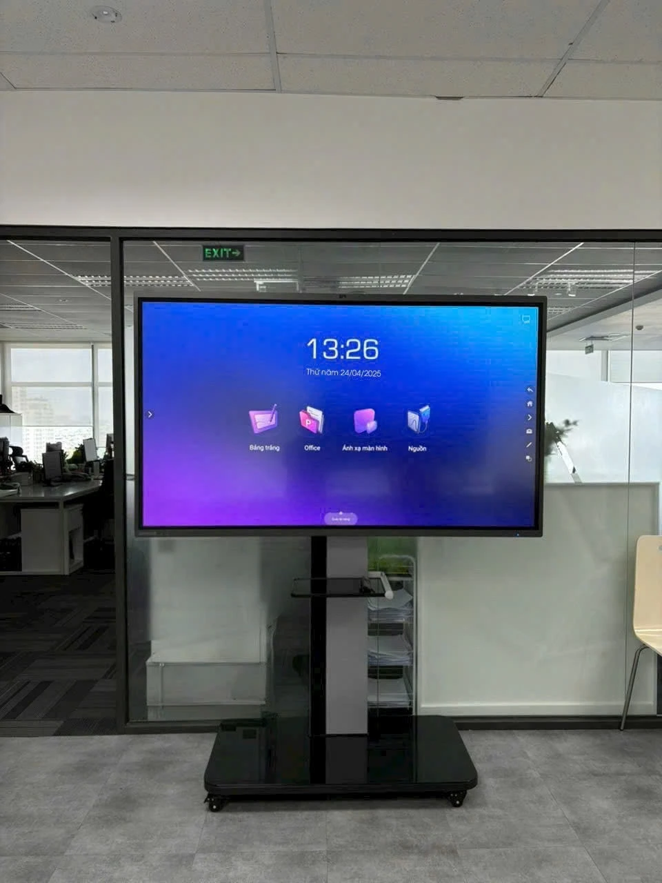 Tivi 85 inch cho thuê 4K UHD - thương hiệu Samsung Sony LG